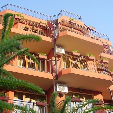 Terra Guest House Ravda Ngoại thất bức ảnh