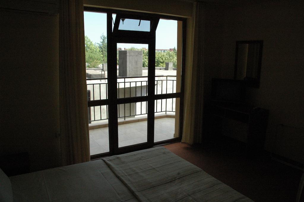 Terra Guest House Ravda Ngoại thất bức ảnh